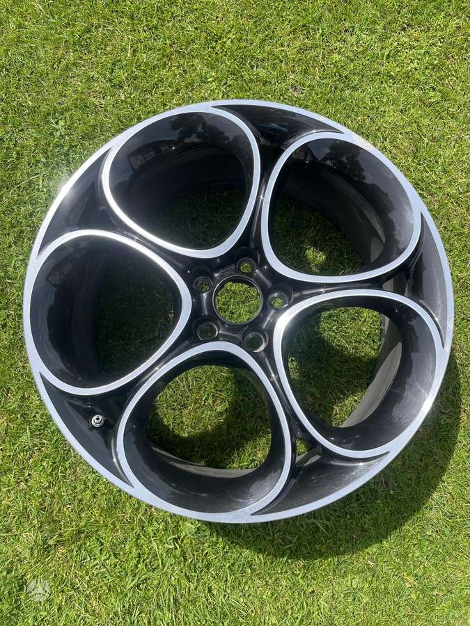 Alfa Romeo, light alloy, R19