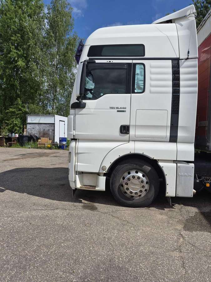 MAN TGX, double sleeper