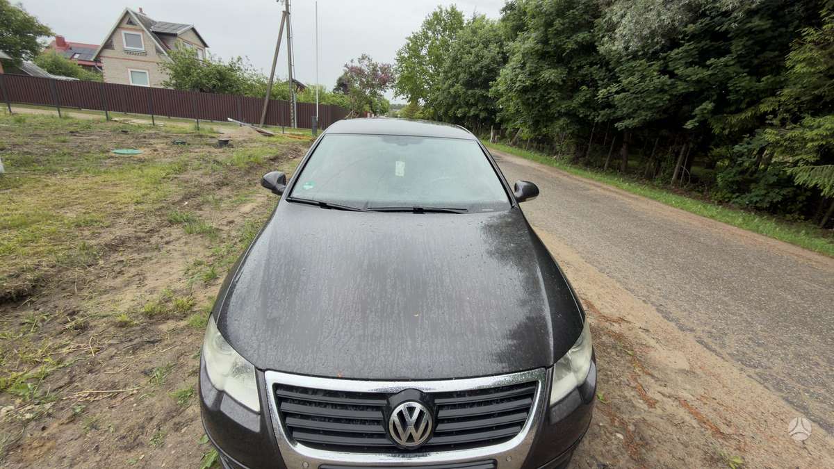Volkswagen Passat - 2