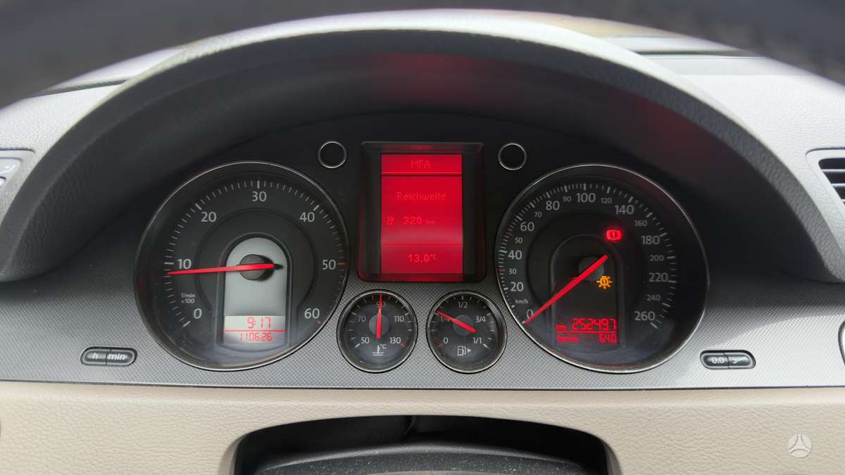 Volkswagen Passat - 3