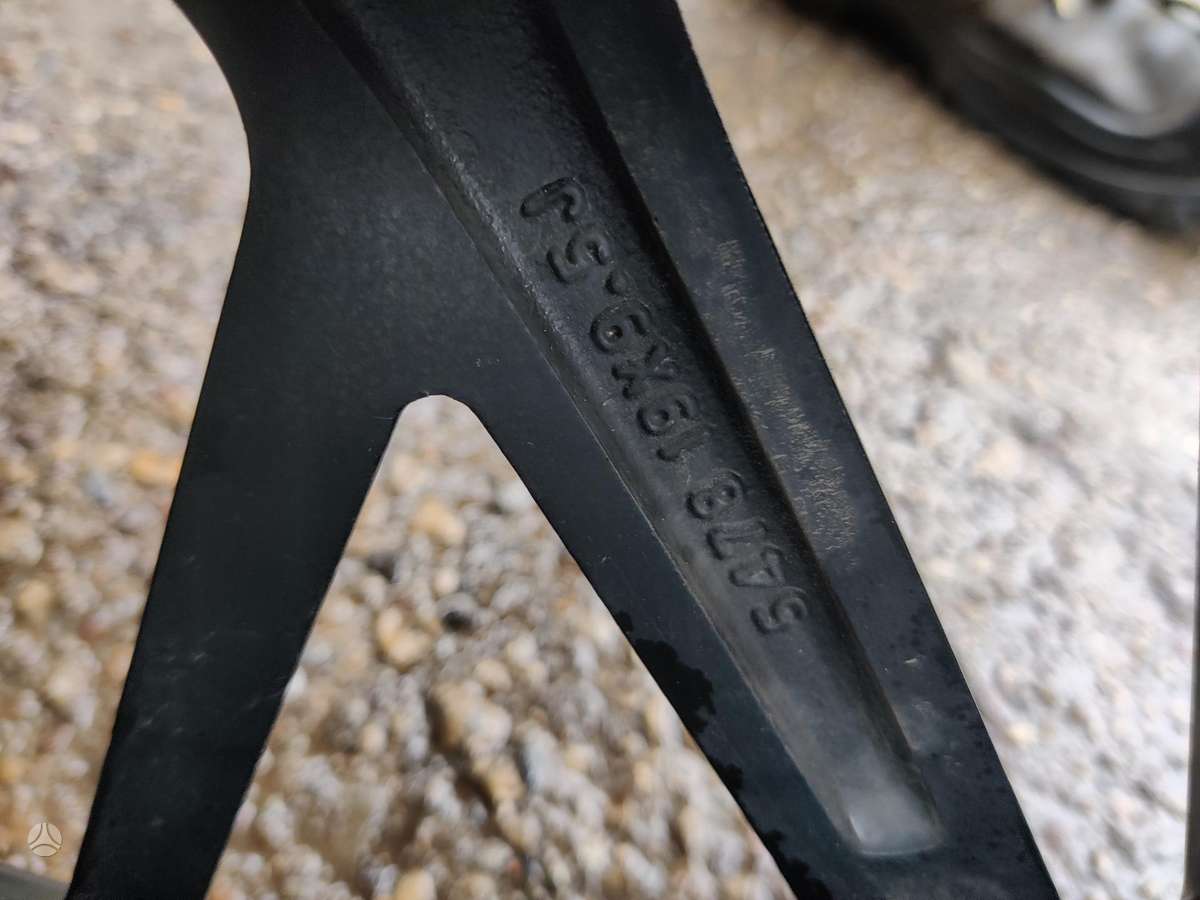 Audi A4 B9, light alloy, R19
