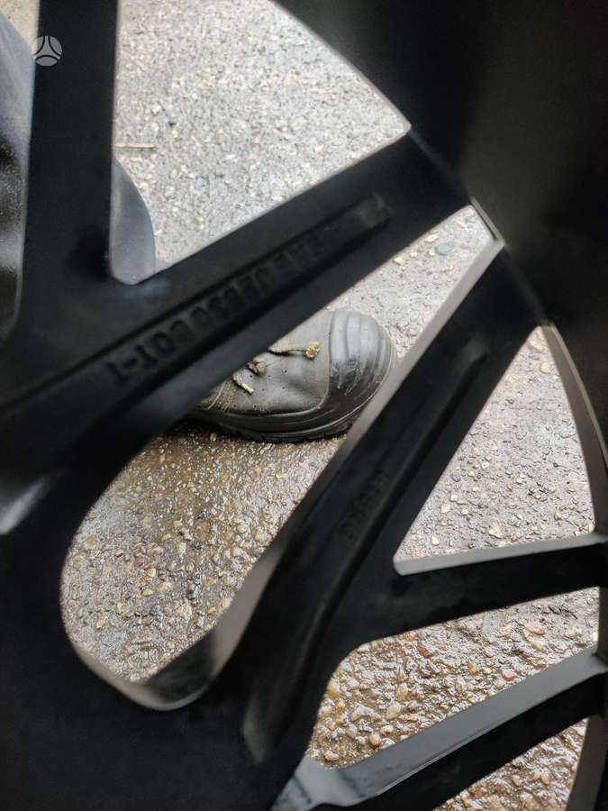 Audi A4 B9, light alloy, R19