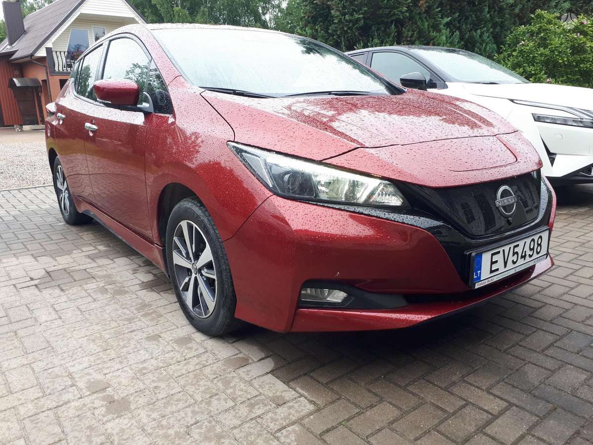 Nissan Leaf, 40 kWh, hatchback