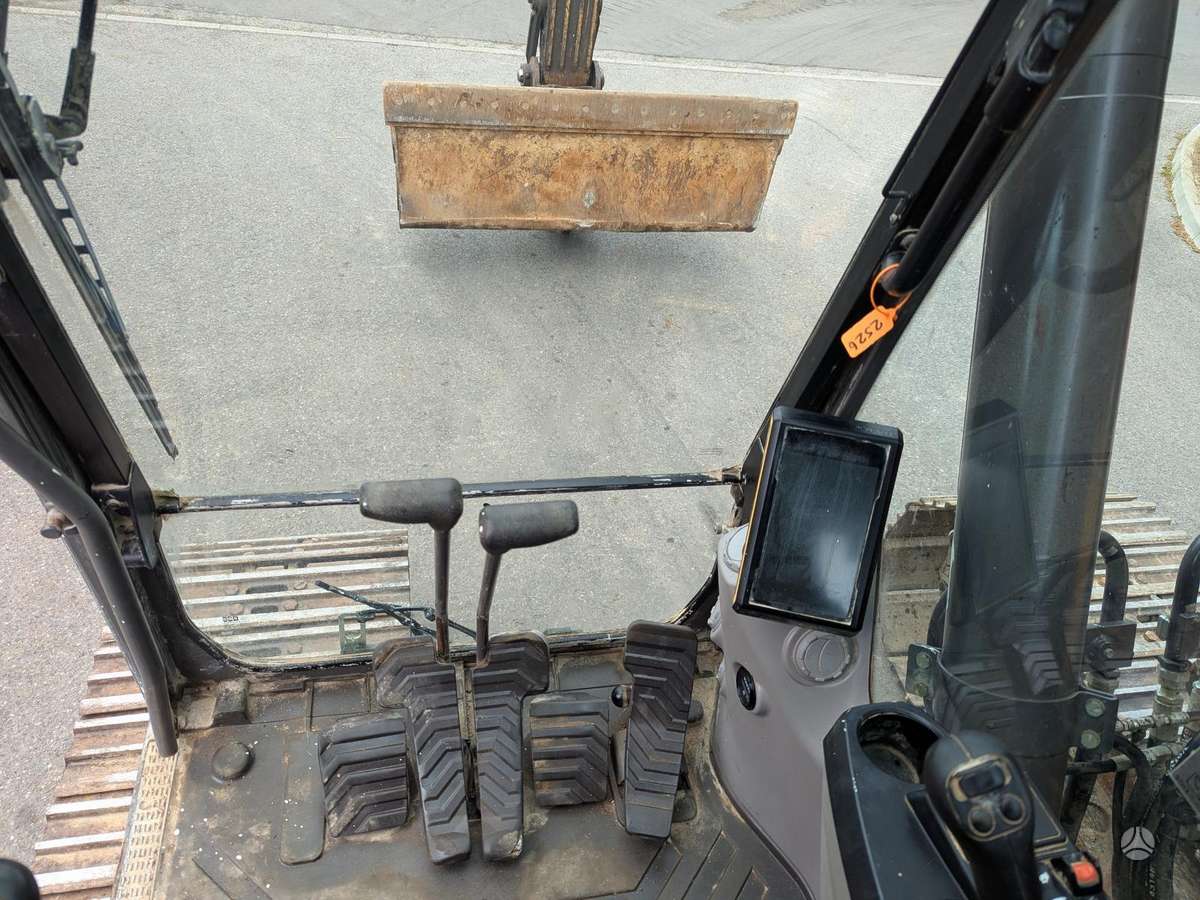Volvo EC 220LC, экскаваторы