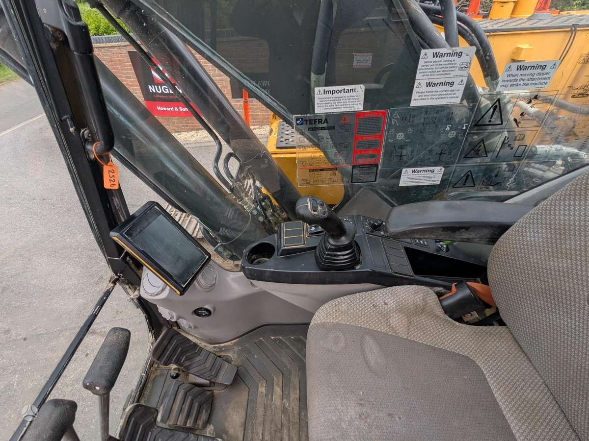 Volvo EC 220LC, экскаваторы