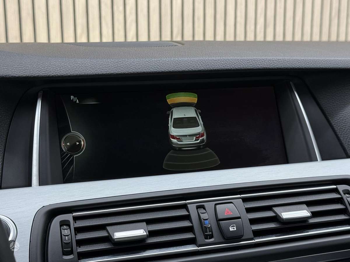 BMW 520, 2.0 l., Седан
