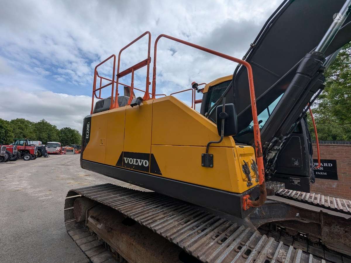 Volvo EC 220LC, экскаваторы