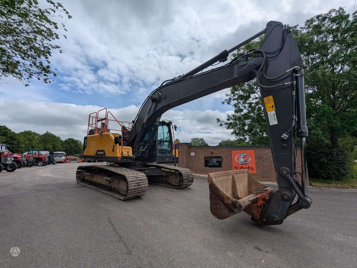 Volvo EC 220LC, экскаваторы