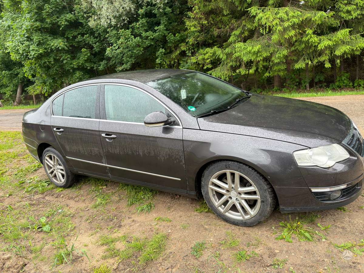 Volkswagen Passat - 4
