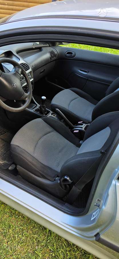 Peugeot 206, 1.1 l., hatchback