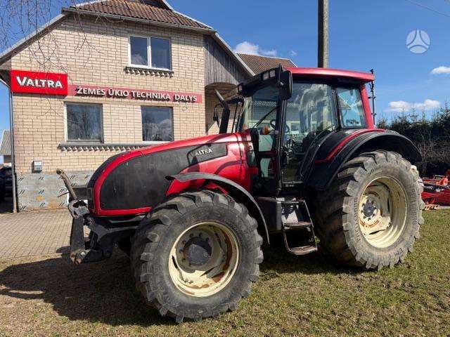 Valtra T151 E Hitech, tractors