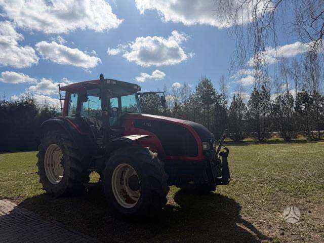 Valtra T151 E Hitech, tractors