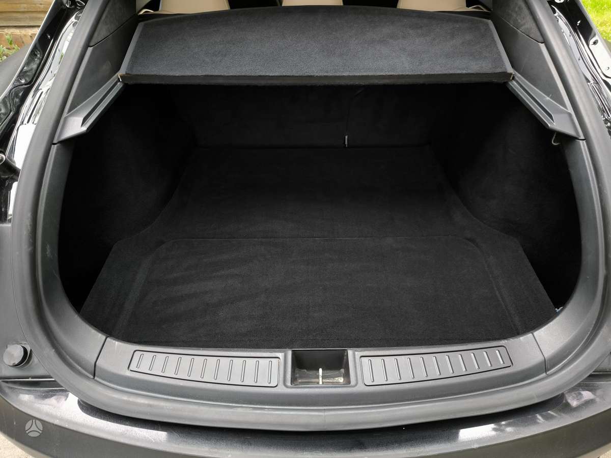 Tesla Model S, 70 kWh, hatchback