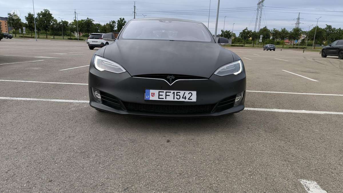Tesla Model S, 70 kWh, hatchback