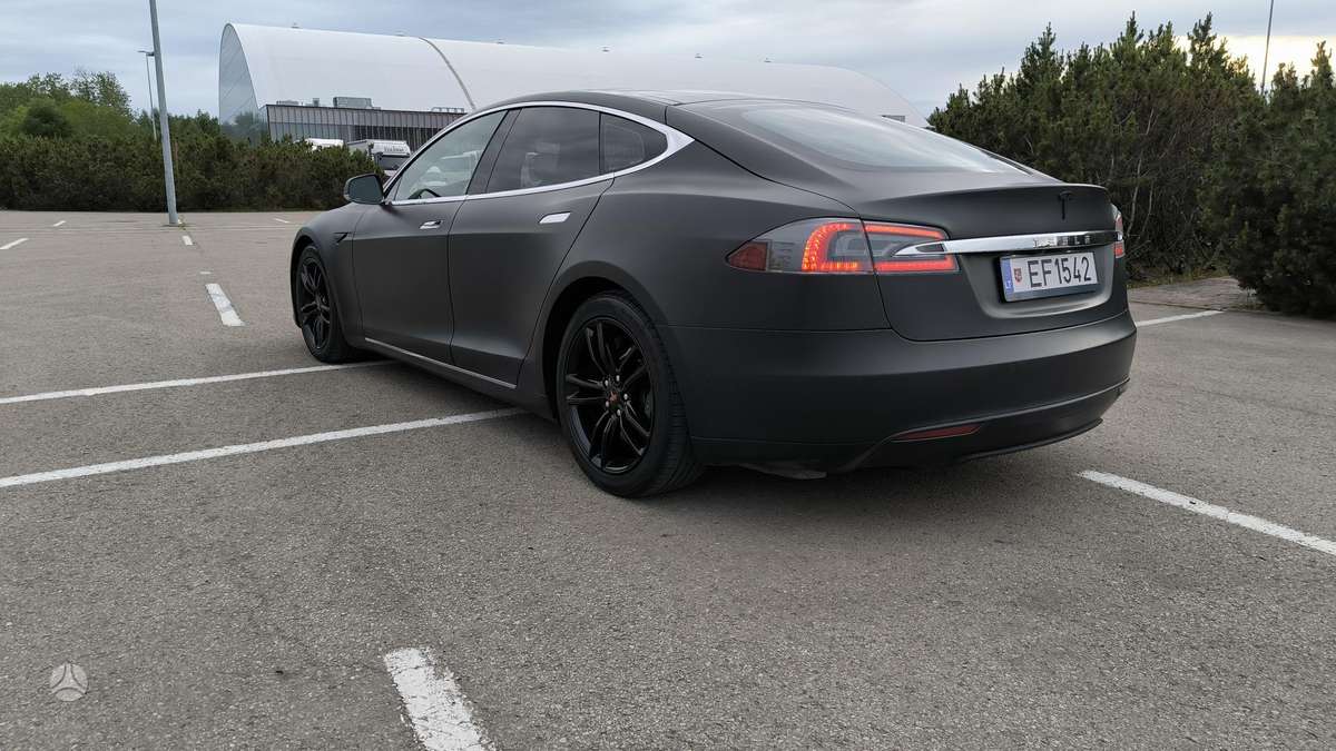 Tesla Model S, 70 kWh, hatchback