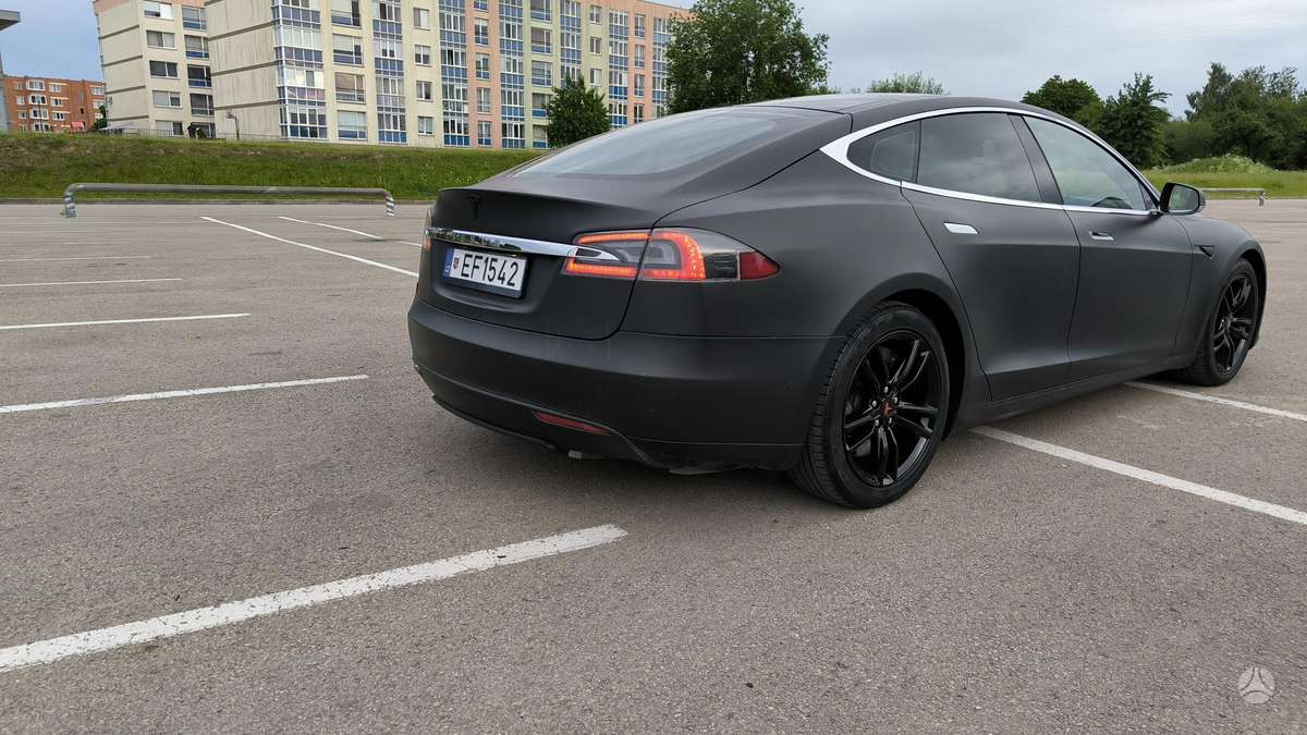 Tesla Model S, 70 kWh, hečbekas
