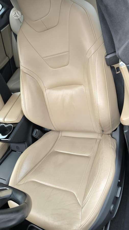 Tesla Model S, 70 kWh, hatchback