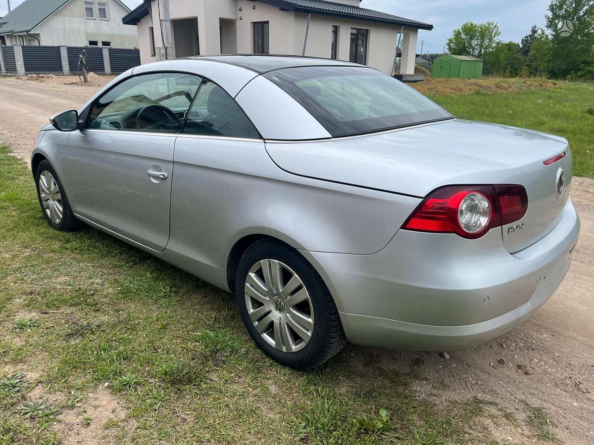 Volkswagen Eos, 2.0 l., convertible