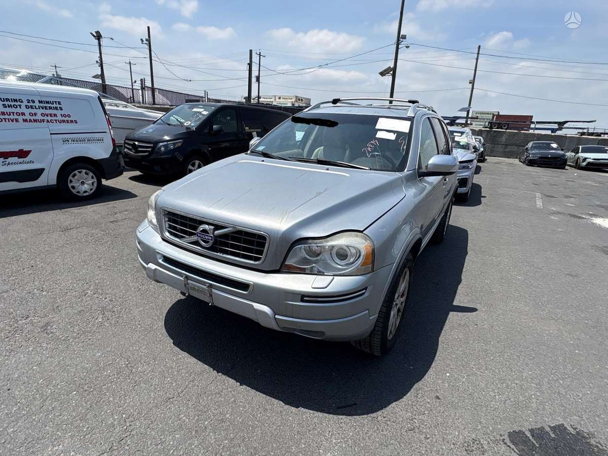 Volvo XC90 - 1