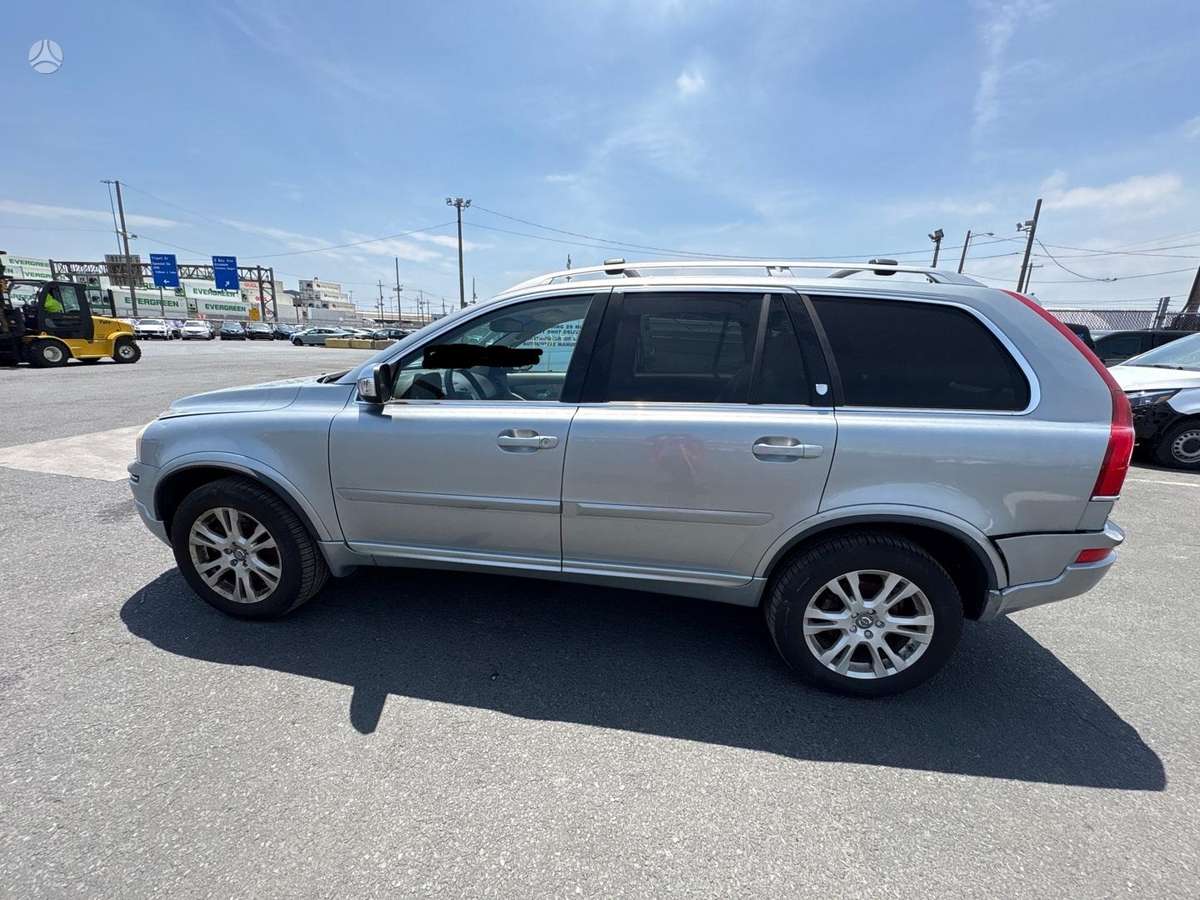 Volvo XC90 - 8