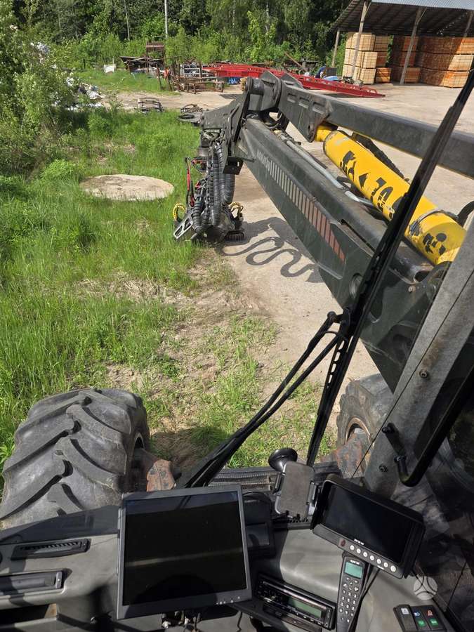 Komatsu 911.5 (H569), харвестеры