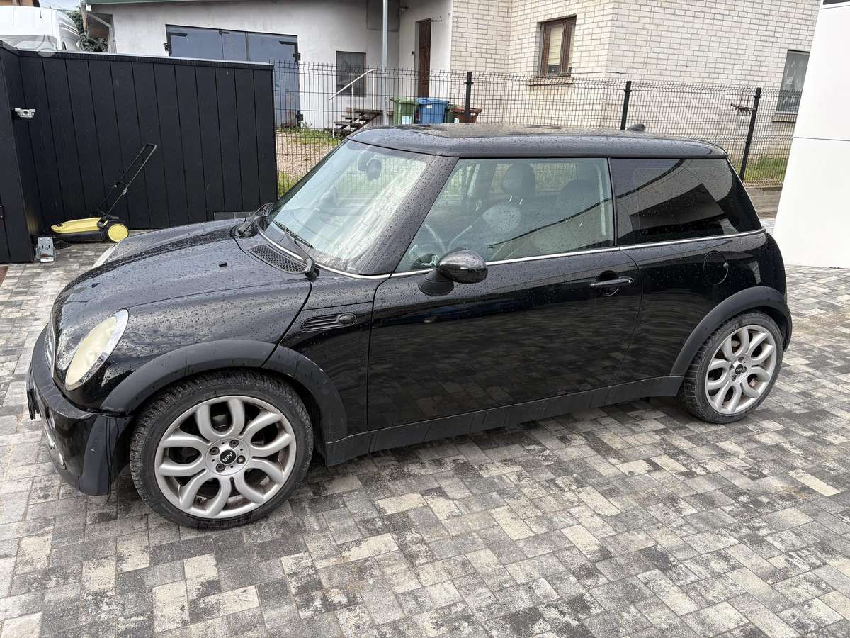 Mini Cooper, 1.6 l., hatchback
