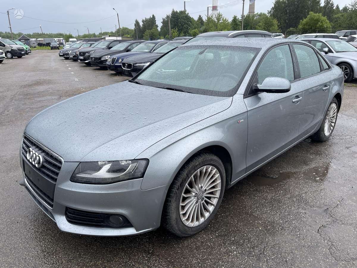 Audi A4, 2.0 l., Седан