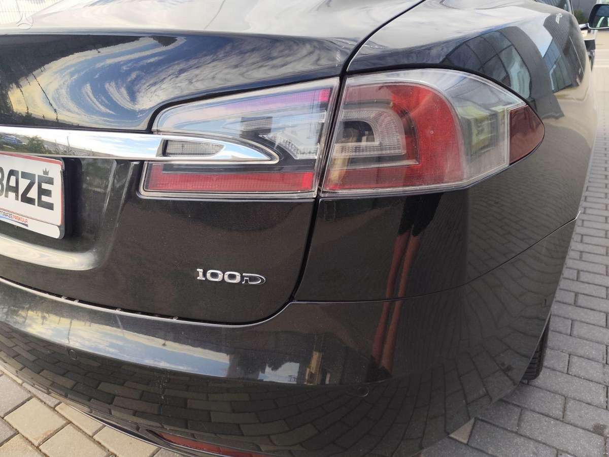 Tesla Model S, 100 kWh, hatchback