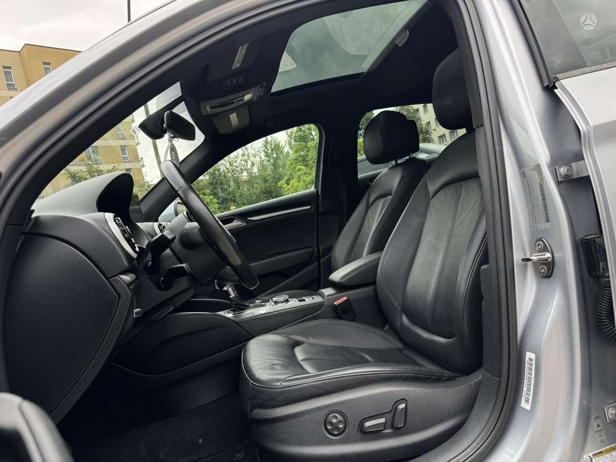 Audi A3, 1.8 l., Седан