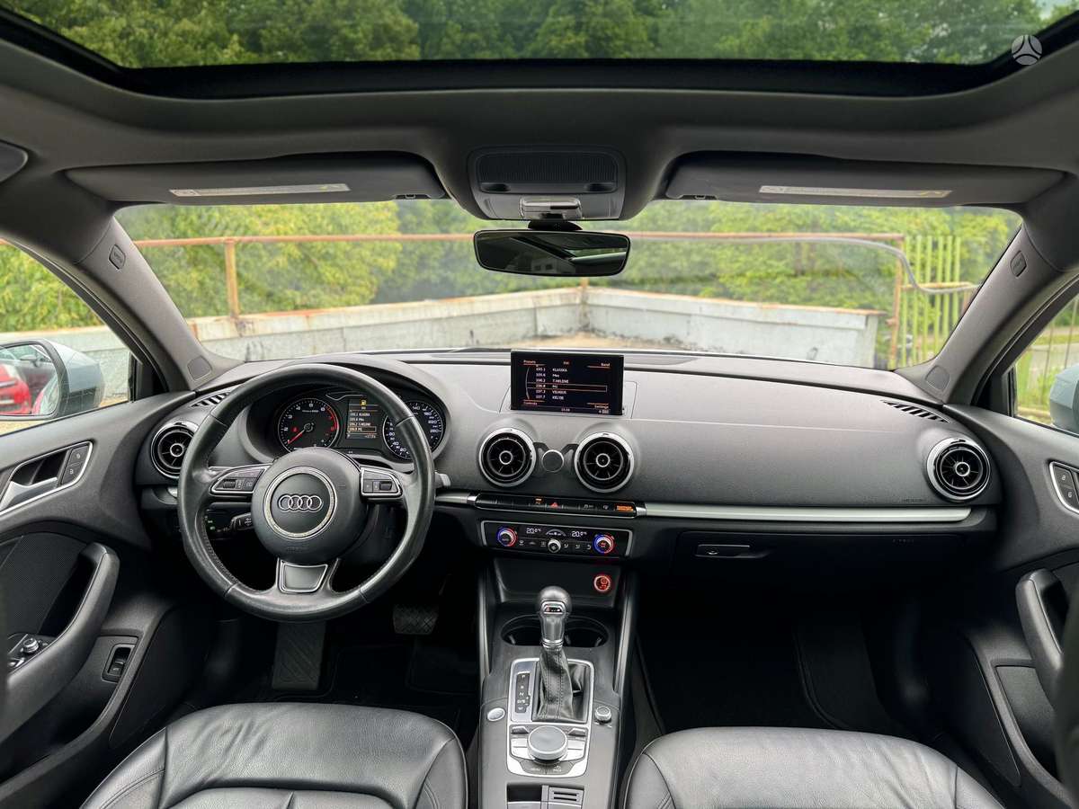 Audi A3, 1.8 l., Седан