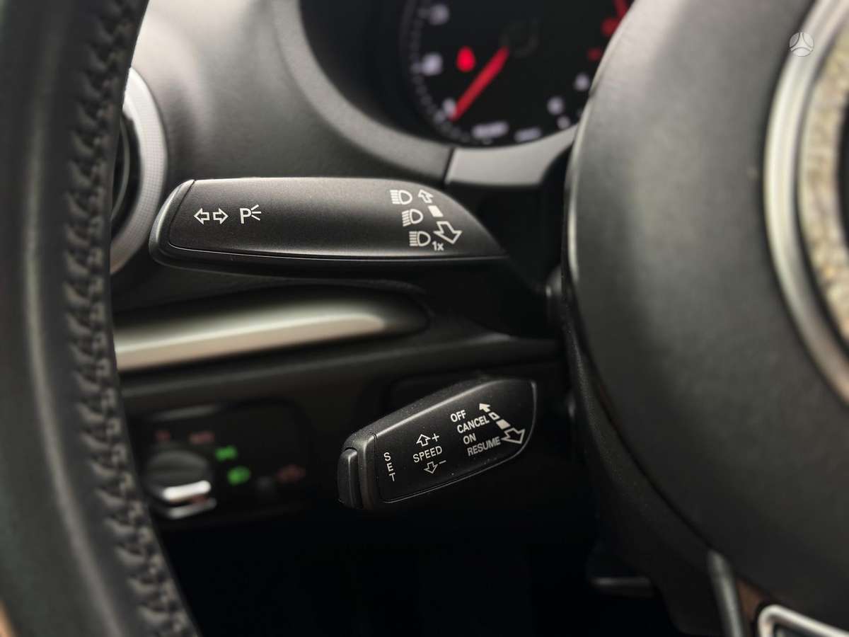 Audi A3, 1.8 l., Седан