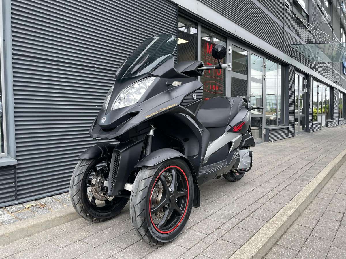 Quadro 350D 320cc, trikes