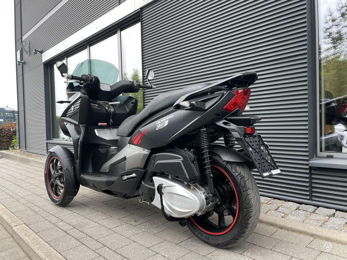 Quadro 350D 320cc, trikes