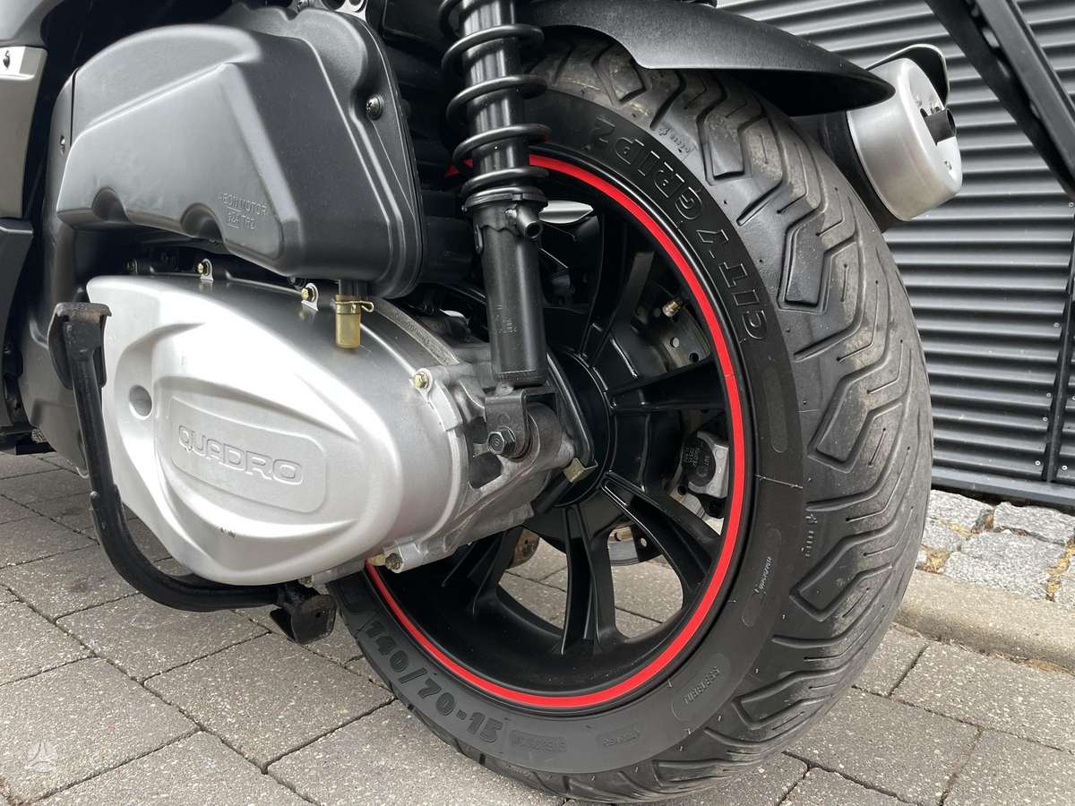 Quadro 350D 320cc, trikes