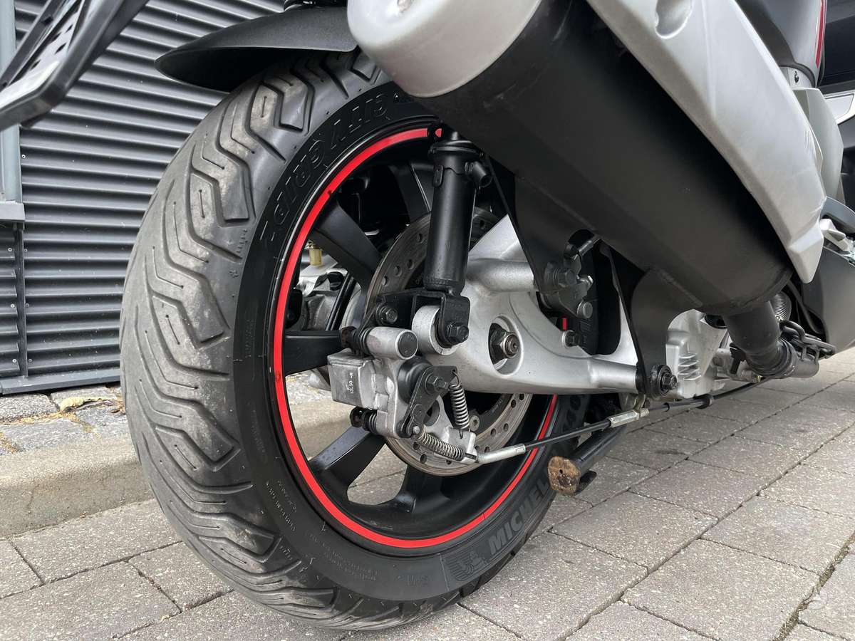 Quadro 350D 320cc, trikes