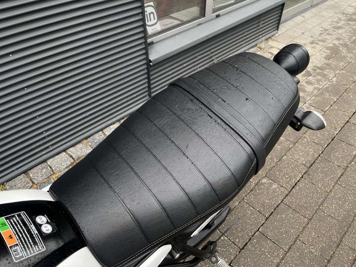 Yamaha XSR 125cc, street / classic