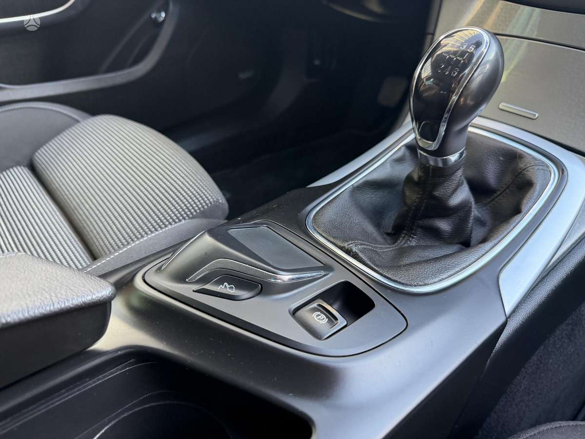 Opel Insignia, 2.0 l., Универсал