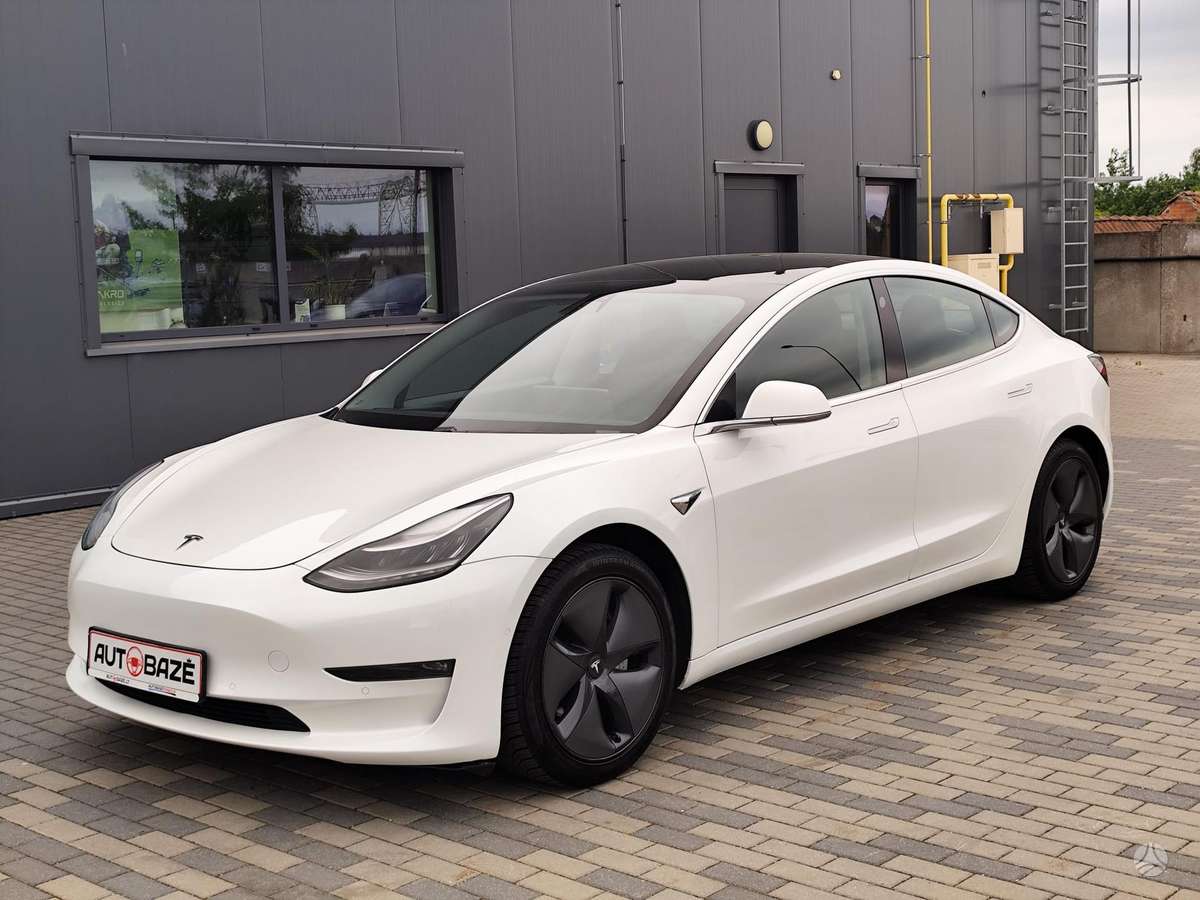 Tesla Model 3, 54 кВт·ч, Хэтчбек