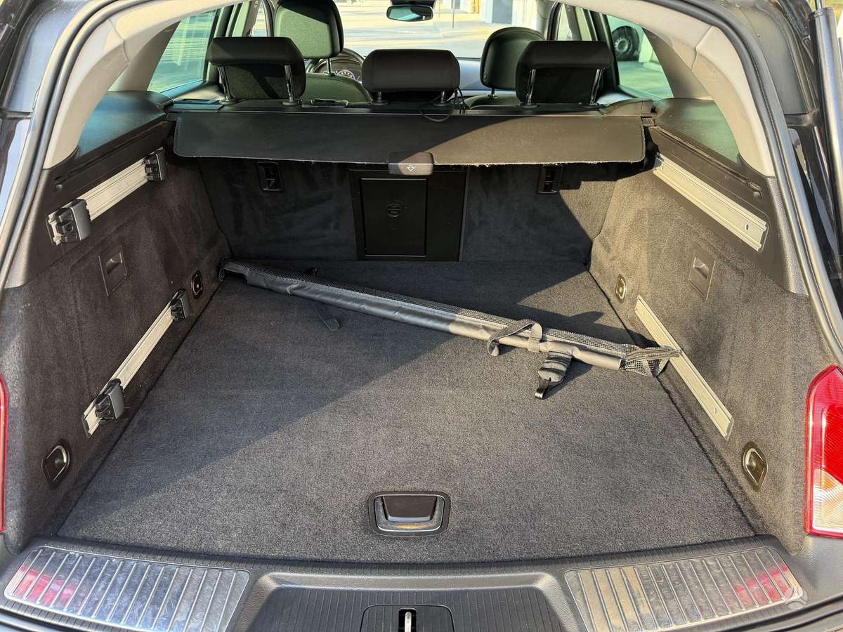 Opel Insignia, 2.0 l., Универсал