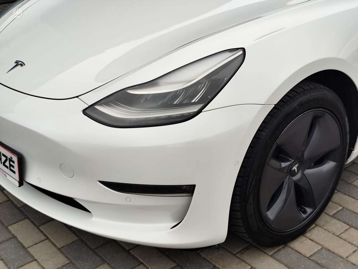 Tesla Model 3, 54 kWh, hatchback