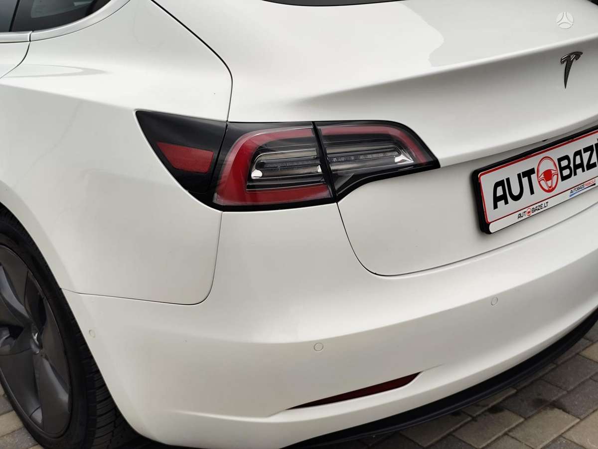 Tesla Model 3, 54 кВт·ч, Хэтчбек