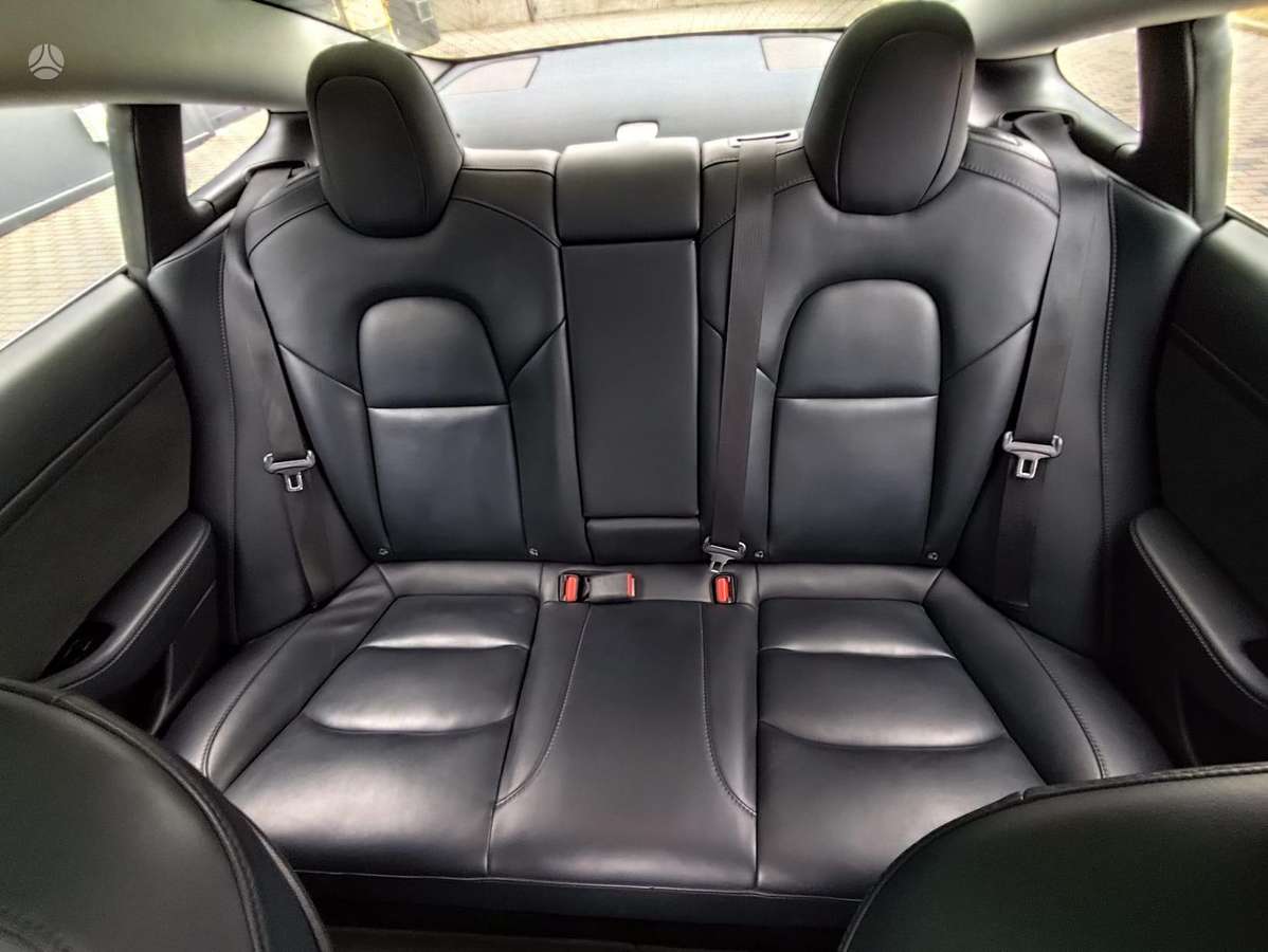 Tesla Model 3, 54 kWh, hatchback
