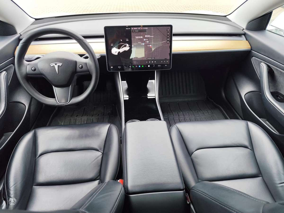 Tesla Model 3, 54 кВт·ч, Хэтчбек