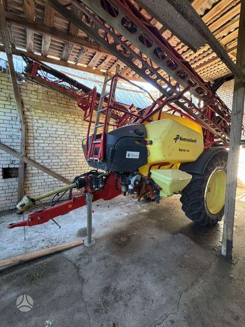 Kverneland Ikarus S38, sprayers