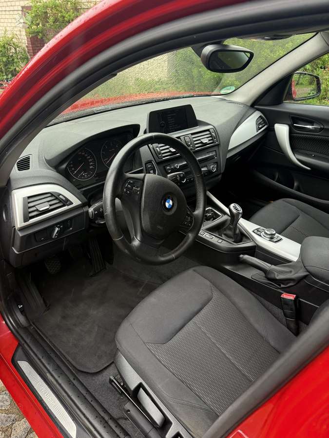 BMW 120, 2.0 l., hatchback