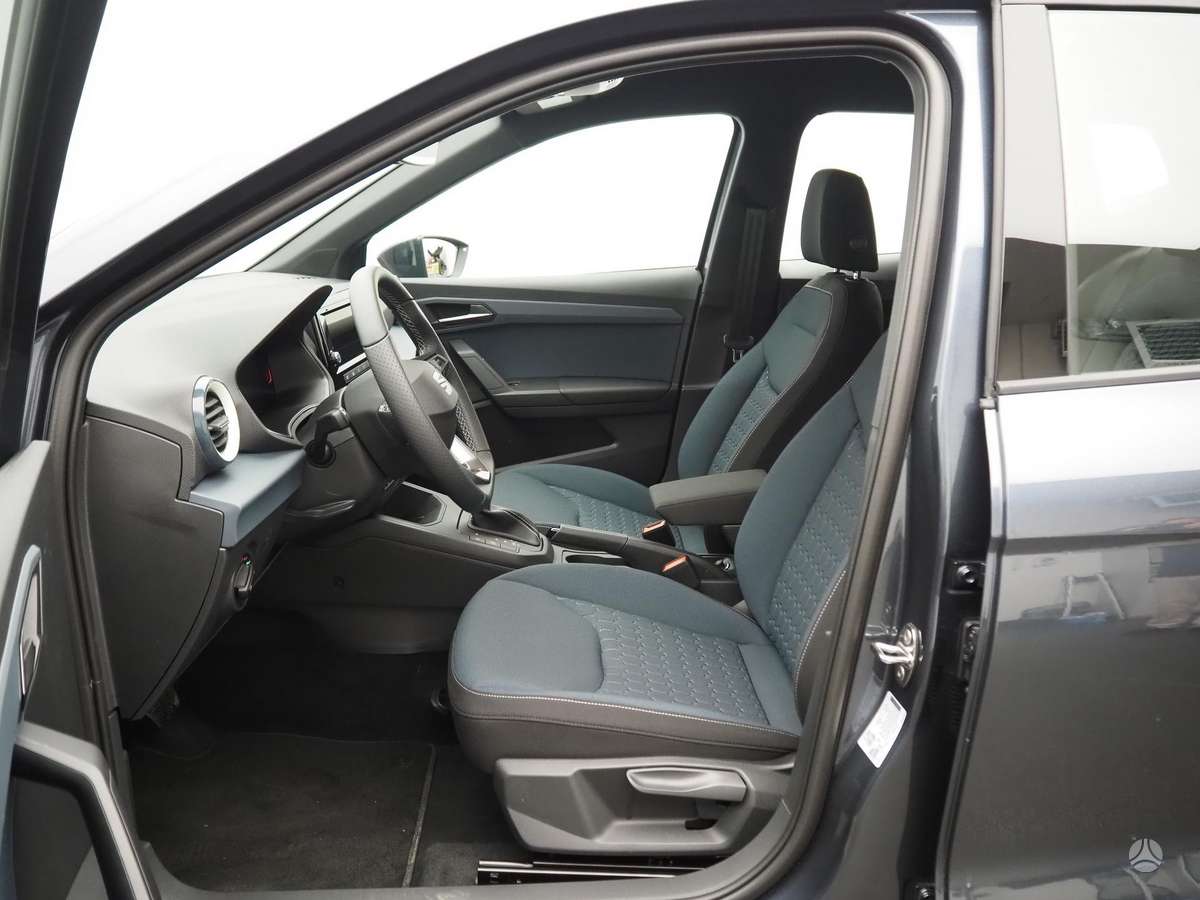 SEAT Arona - 8