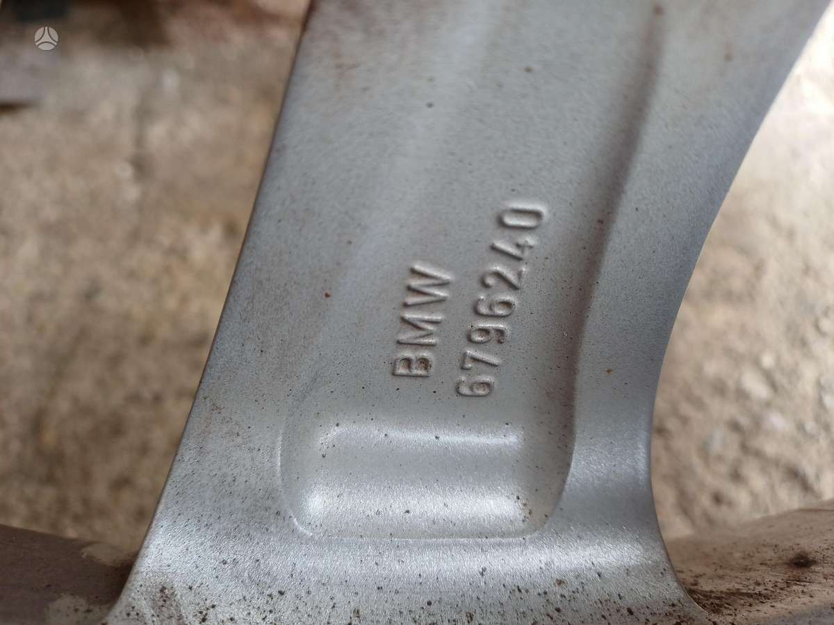 BMW, lengvojo lydinio, R17