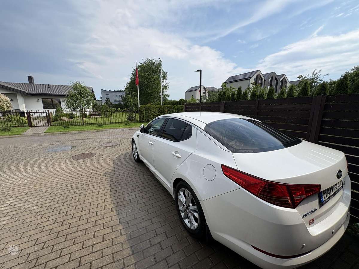 Kia Optima, 1.7 l., Седан
