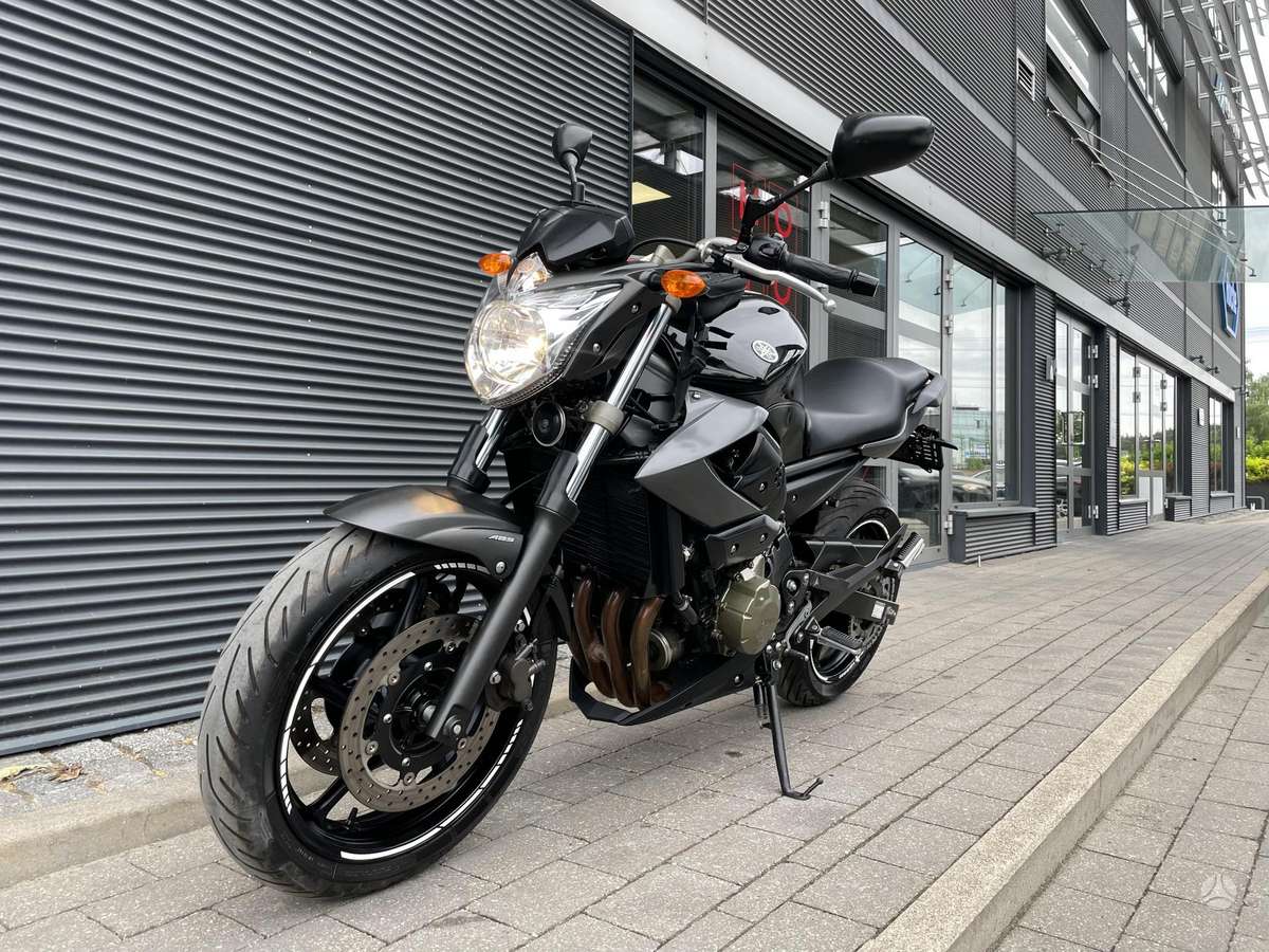 Yamaha XJ 600cc, street / classic