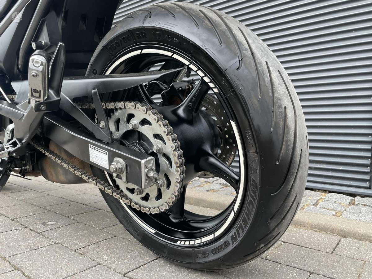 Yamaha XJ 600cc, street / classic